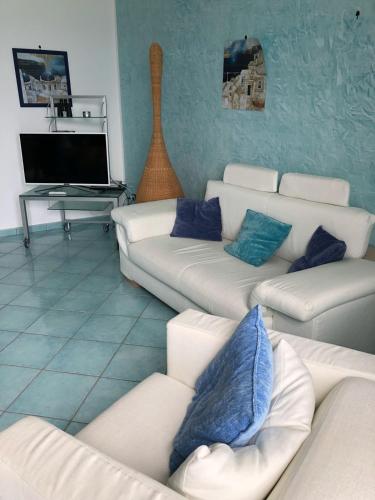 APPARTAMENTO CON TERRAZZA SUL MARE