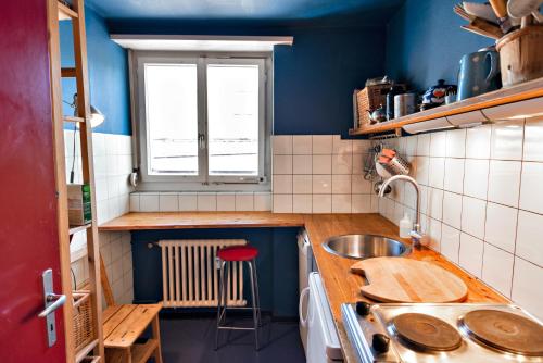 Three-Bedroom Apartment image 5