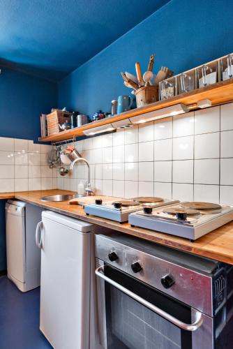 Three-Bedroom Apartment image 4