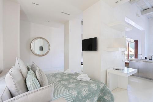 LUXURY APARTMENT with amazing Terrace in Central Florence - image 3