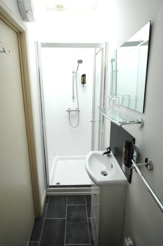 Rowntree Lodge - image 2