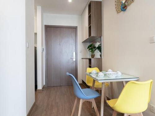 Two-Bedroom Apartment image 5