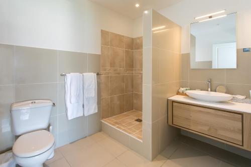 2 bedrooms, 3 beds