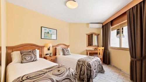 Classic Extra Two-Bedroom with Sea Front View and Terrace