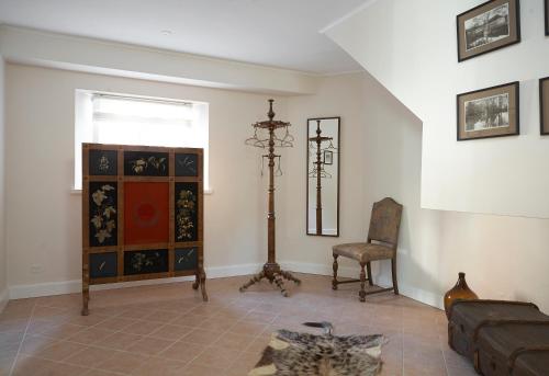 Broholm Castle - image 4