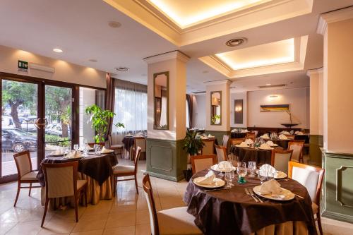 Ресторан, Europa Palace Hotel in Мессіна