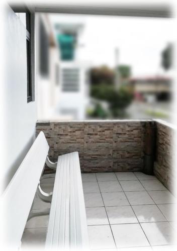 Balcony/terrace, Gaudy's Hostel in Merced