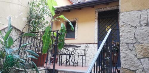 Family Room with Patio - Split Level image 9