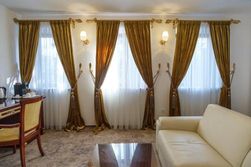 Integra Hotel - image 13