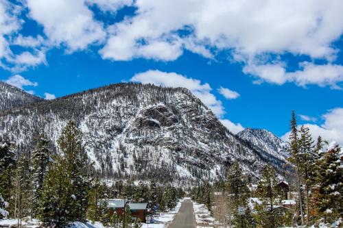 Bills Ranch Getaway - image 7