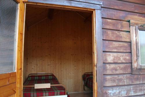 6 bunk beds