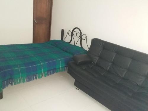 Comoda y bonita habitacion Independiente in La Heroica