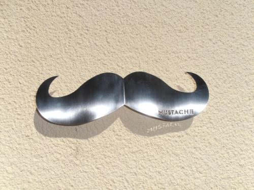 Mustache Studio gîte à louer Abades