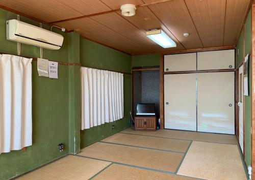 Japanese-Style Room Selected at Check-In with Shared Bathroom 