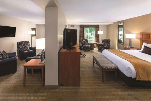 Best Western Plus Bloomington Hotel