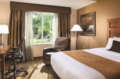 Best Western Plus Bloomington Hotel