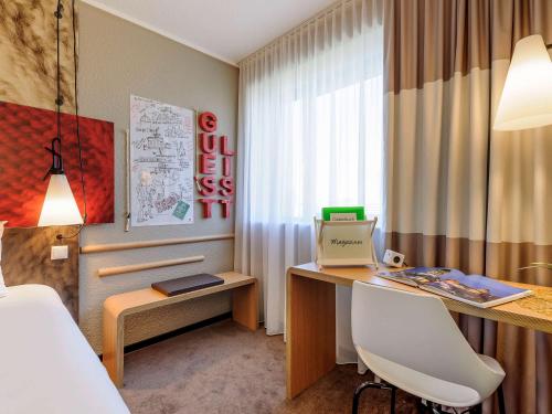 ibis Hotel Berlin Mitte - image 6