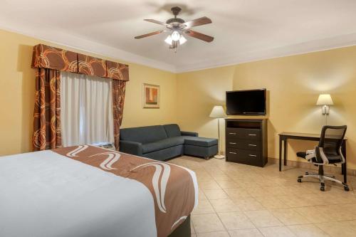 Quality Inn & Suites at The Outlets Mercedes/Weslaco - image 6