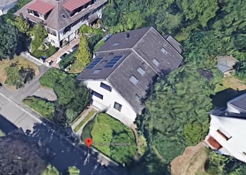 Appartement dans un ecrin de verdure, 4 etoiles, calme, neuf, idealement situe, avec jardin privatif