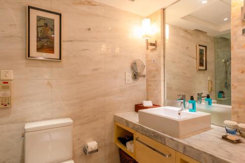 Deluxe Double Room room in Zhejiang Hotel