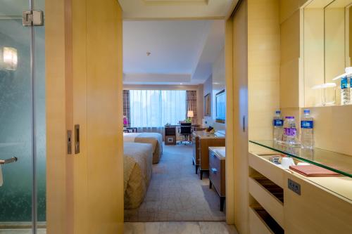 Deluxe Twin Room room in Zhejiang Hotel