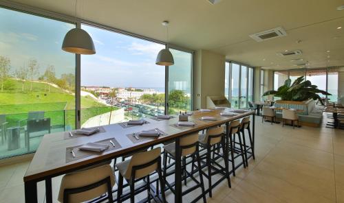 Restaurant, White Lagoon Resort - All Inclusive in Kavarna