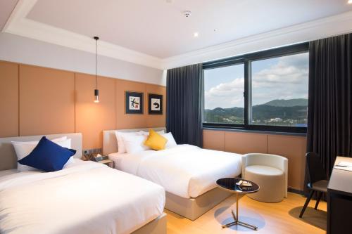 Brown Dot Hotel Jinju