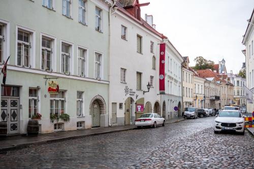 Dream Stay - Bright 2-Bedroom 2-Floor Old Town Apartment, Tallinn (photo 8)