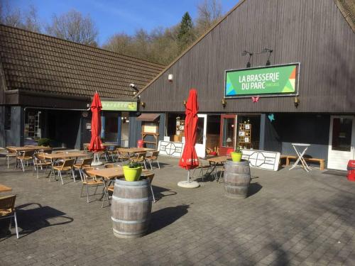  Durbuy72, Het kleine huis in het bos. in Durbuy