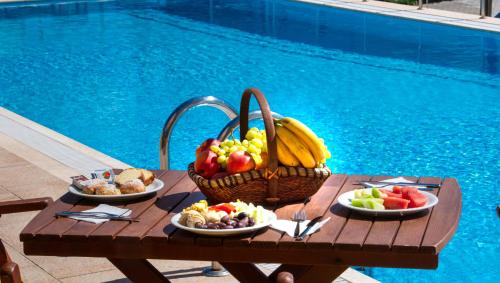 Summertime Inn - image 8