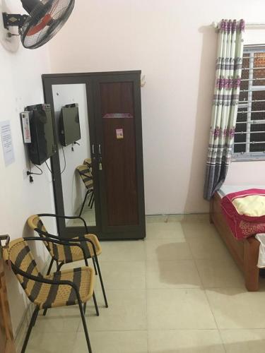 2 twin beds