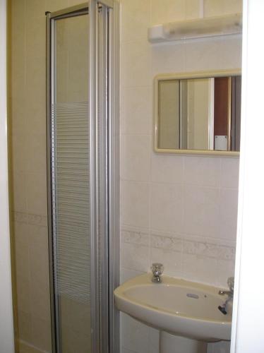 Double Room image 8