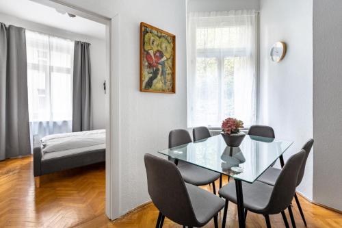  Your 3BDRM Apartment Close To The Buda Castle in Budapest
