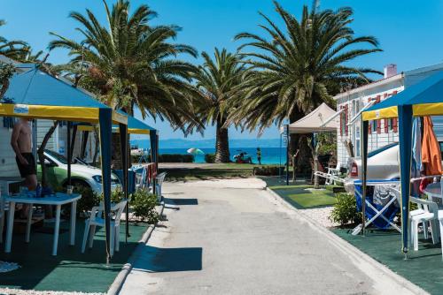  Happy Camp mobile homes in Castello Camping & Summer Resort in Neos Marmaras