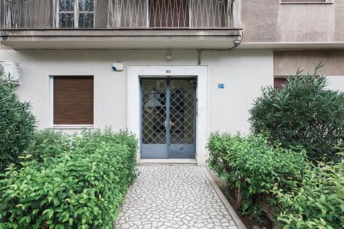Urban & Cozy 1BD Apartment in Ampelokipoi Area by UPSTREET - image 14