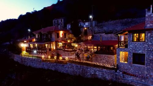 Μαγεμένο Βουνό, Central Greece