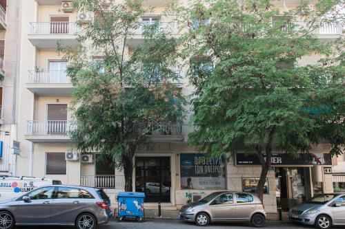 Modern Minimalist 3BD Apartment in Hilton District by UPSTREET - image 7