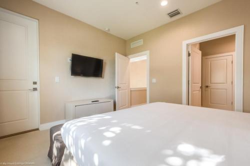 New Magic Village Townhome Free Shuttle To Disney Townhouse - image 2