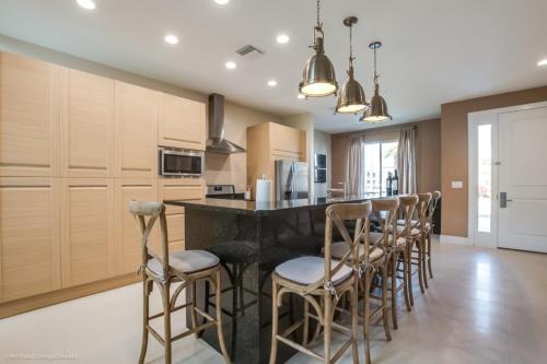 New Magic Village Townhome Free Shuttle To Disney Townhouse - image 6