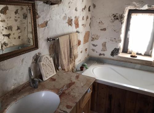  Secluded, Heavenly, Rustic Home in Yeniköy