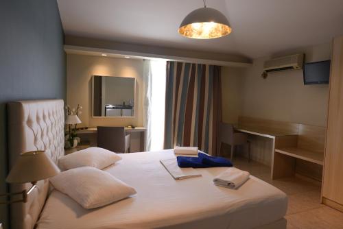 Viaros Hotel Apartments - image 10