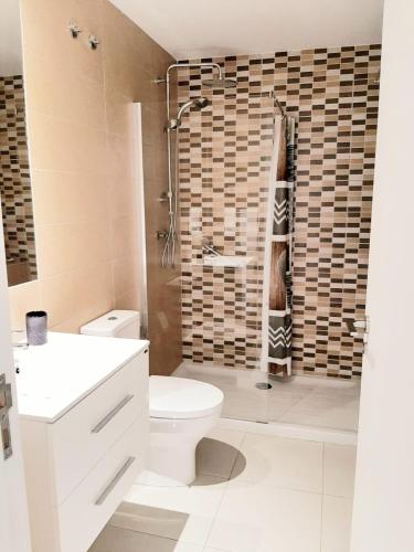 Apartment with pool in Mindelo, Mindelo (zdjęcie 8)