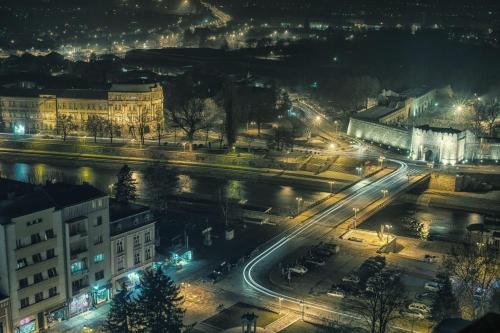 Létesítmények, Glorious Rooms in Nyis