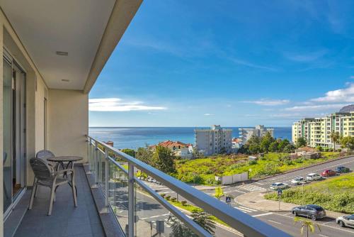 Blue Sky Apartment With Pool By Holiday Rental Madeira - Madeira