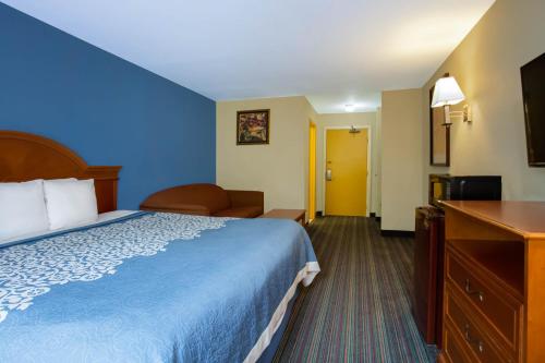 Days Inn by Wyndham Runnemede Philadelphia Area - image 2