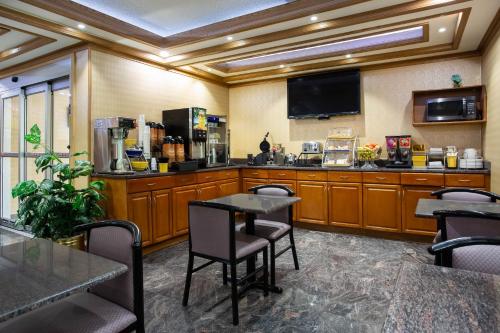 Days Inn by Wyndham Runnemede Philadelphia Area in Runnemede (NJ)