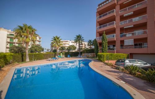 B02 - Fantastic Apartment with Pool - main image