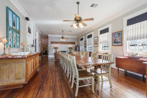 Elysian Fields Inn – New Orleans, LA