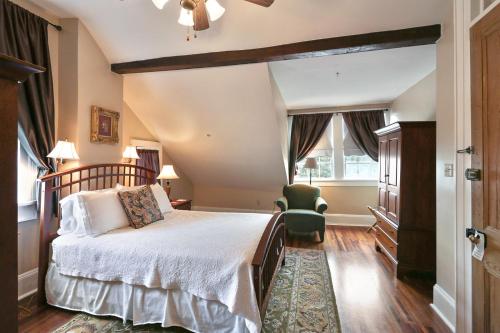 Elysian Fields Inn – New Orleans, LA