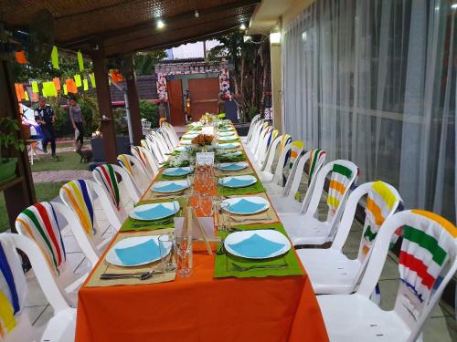 Паб/Коктейль-бар, La Maison in Toamasina